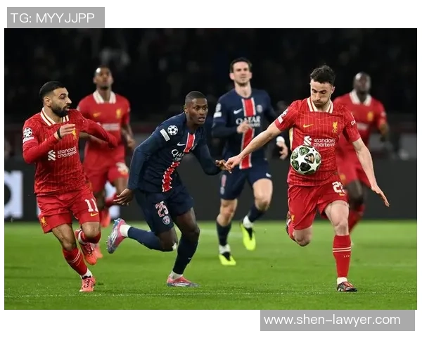 德甲精彩对决：里昂与巴黎圣日耳曼平局后点球大战引发全场热烈反响