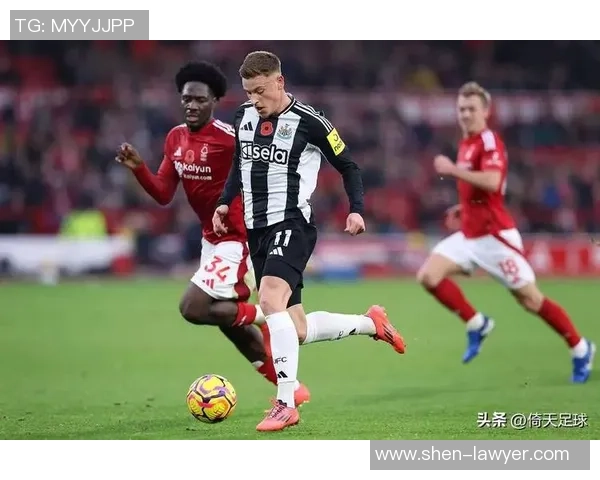 意甲激战：曼联大胜尤文图斯五球狂潮引发全场欢呼集锦回顾